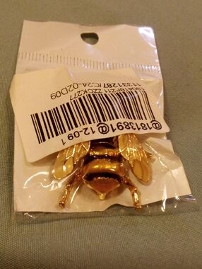 Gold Bee Brooch Pin - Shiny Gold Tone Insect Accent